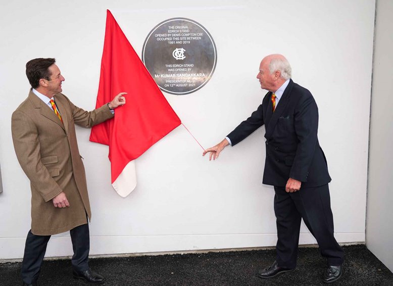 Gerald Corbett unveils the Edrich Stand plaque