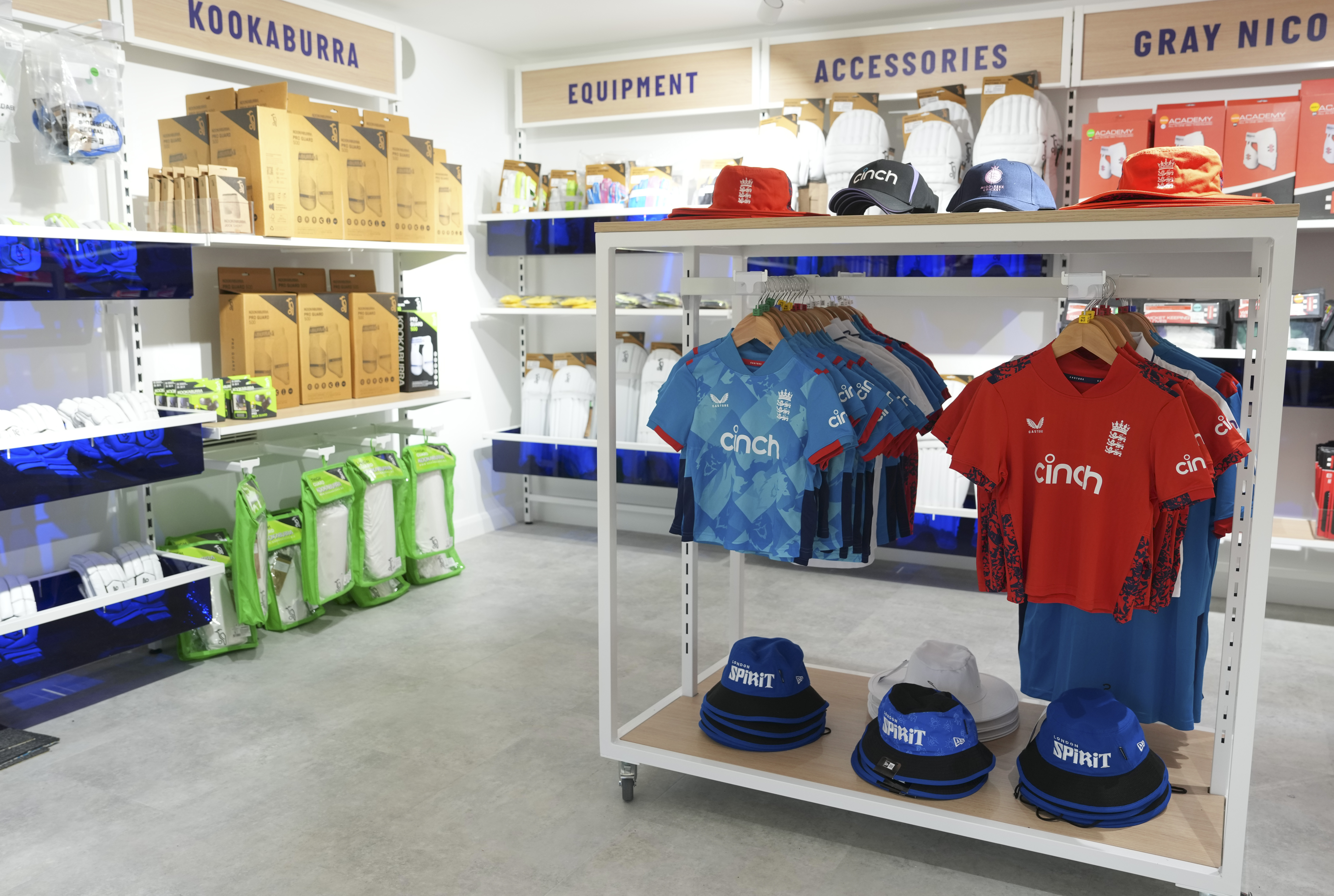 lord's cricket equipment shop