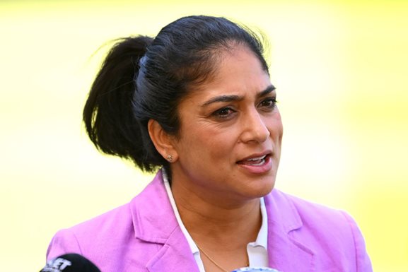 Lisa Sthalekar