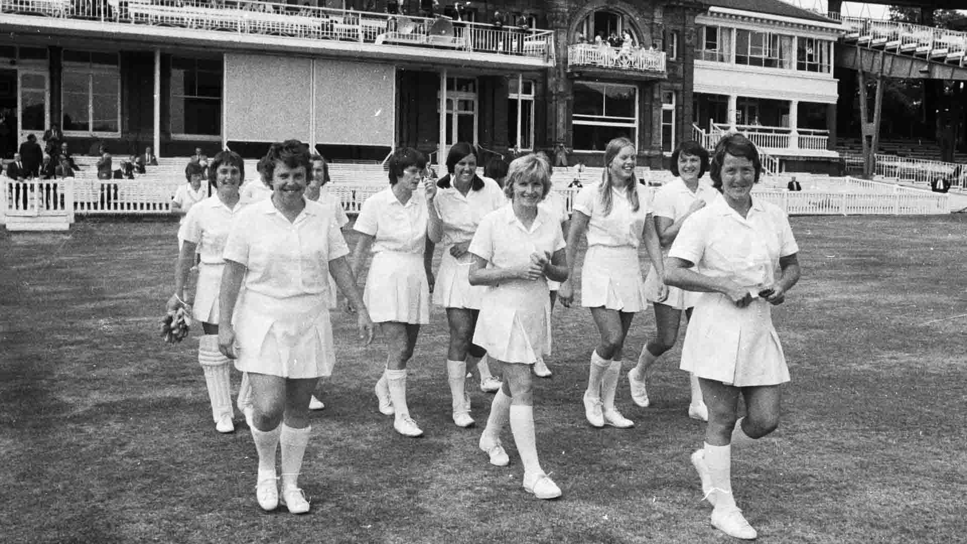 England play their first ODI at Lord's, 1976